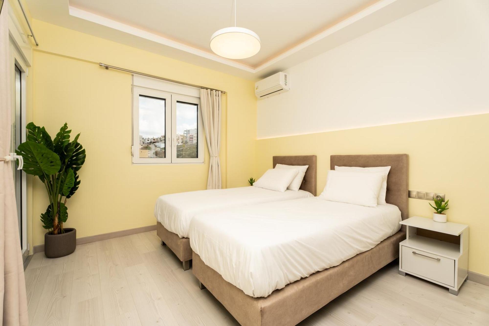 Secret View Apartment, With Private Jacuzzi Rethymno  Bagian luar foto